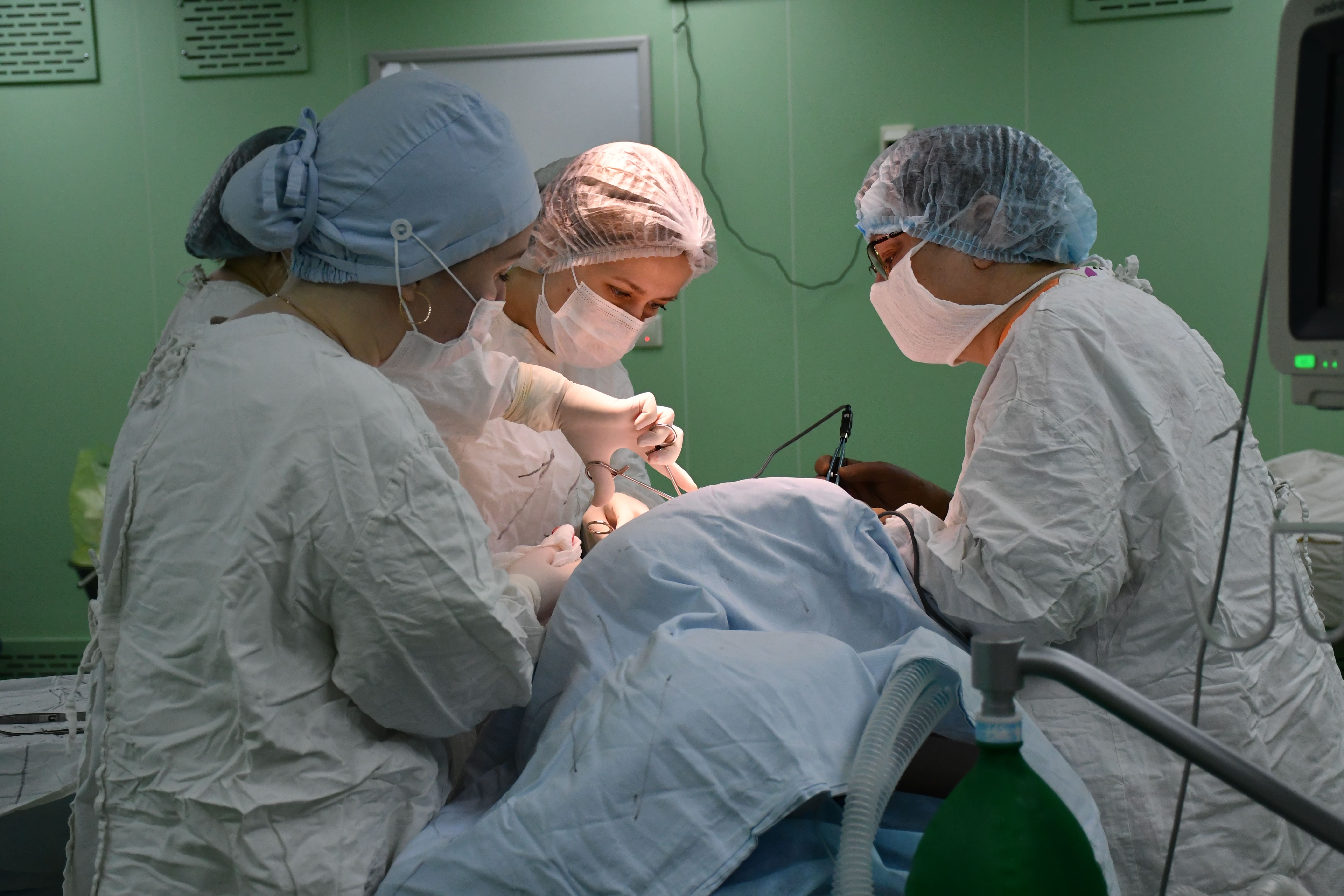 Почти 19 тысяч операций провели юным свердловчанам врачи Детской городской клинической больницы №9 в 2025 году