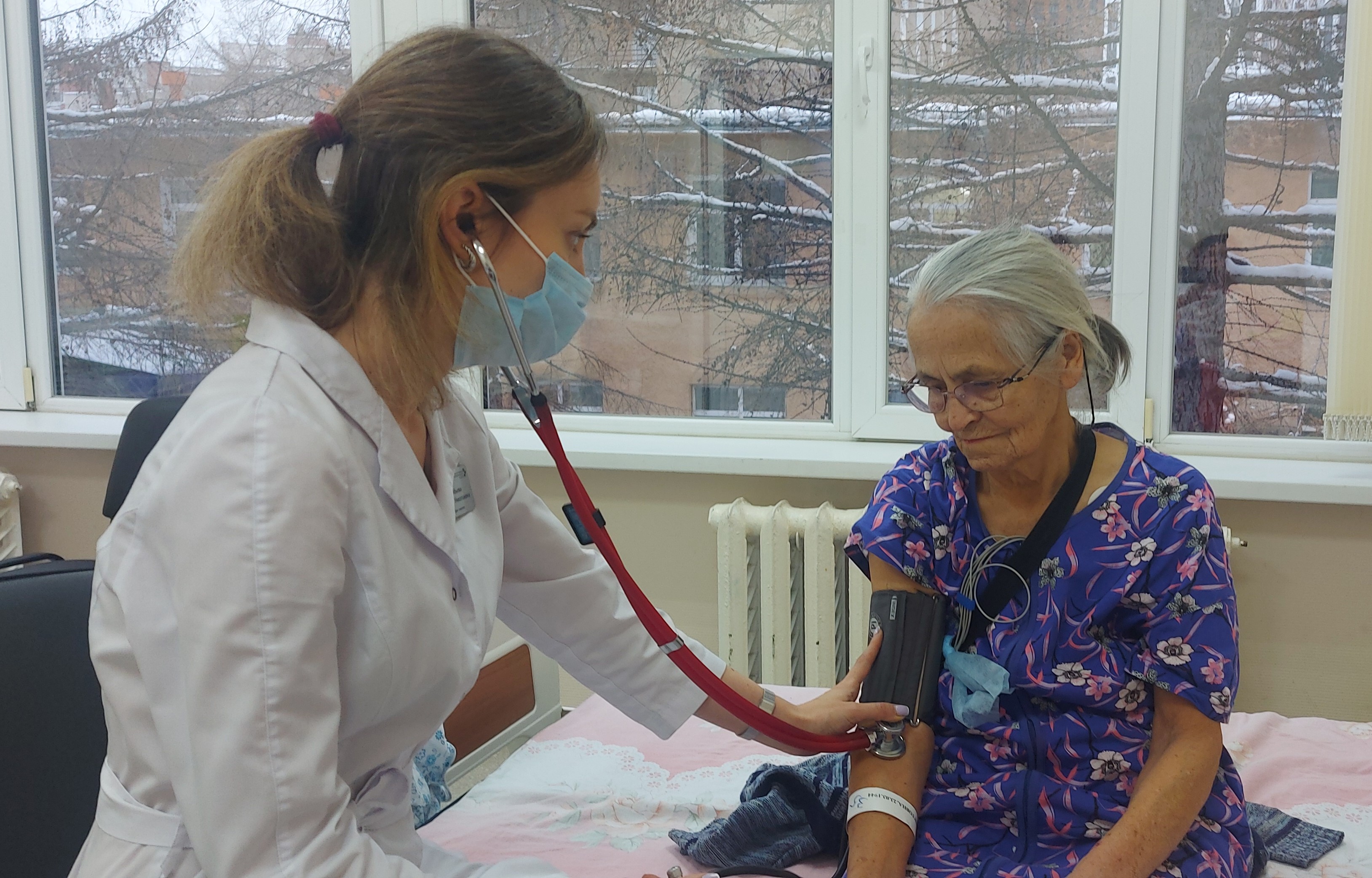 Свердловские медики принимают участие в масштабном исследовании старения в России и нашли способ снизить биологический возраст человека