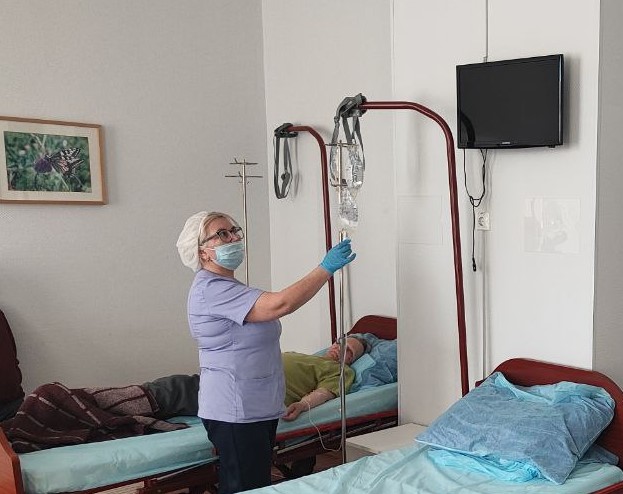 Год борьбы и надежды: история 79-летней пациентки с раком крови, победившей отчаяние в стенах ЦГКБ №3