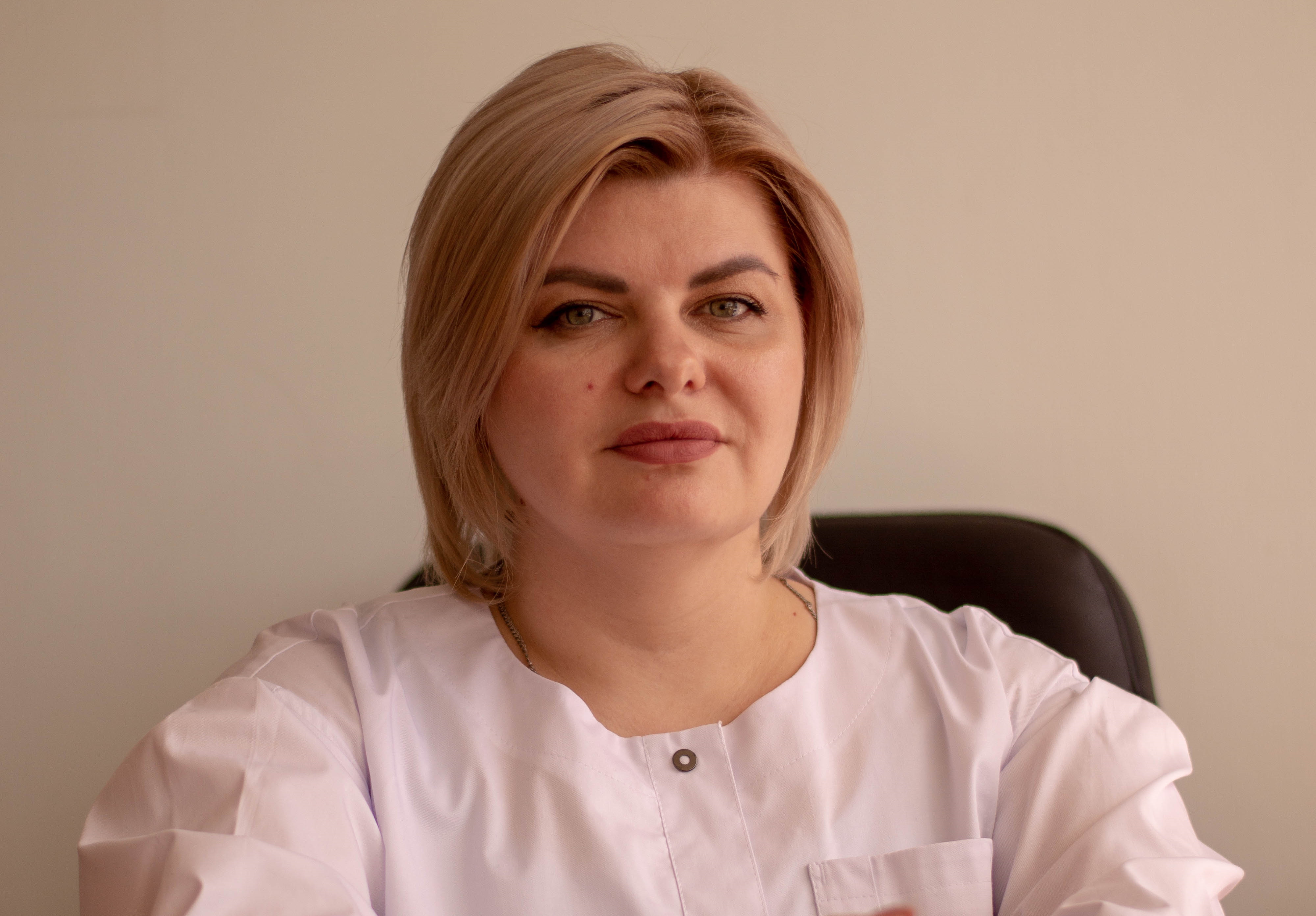 Врачи ГКБ №40 помогли 33-летнему свердловчанину, получившему ожог 10% тела от соприкосновения с борщевиком во время покоса