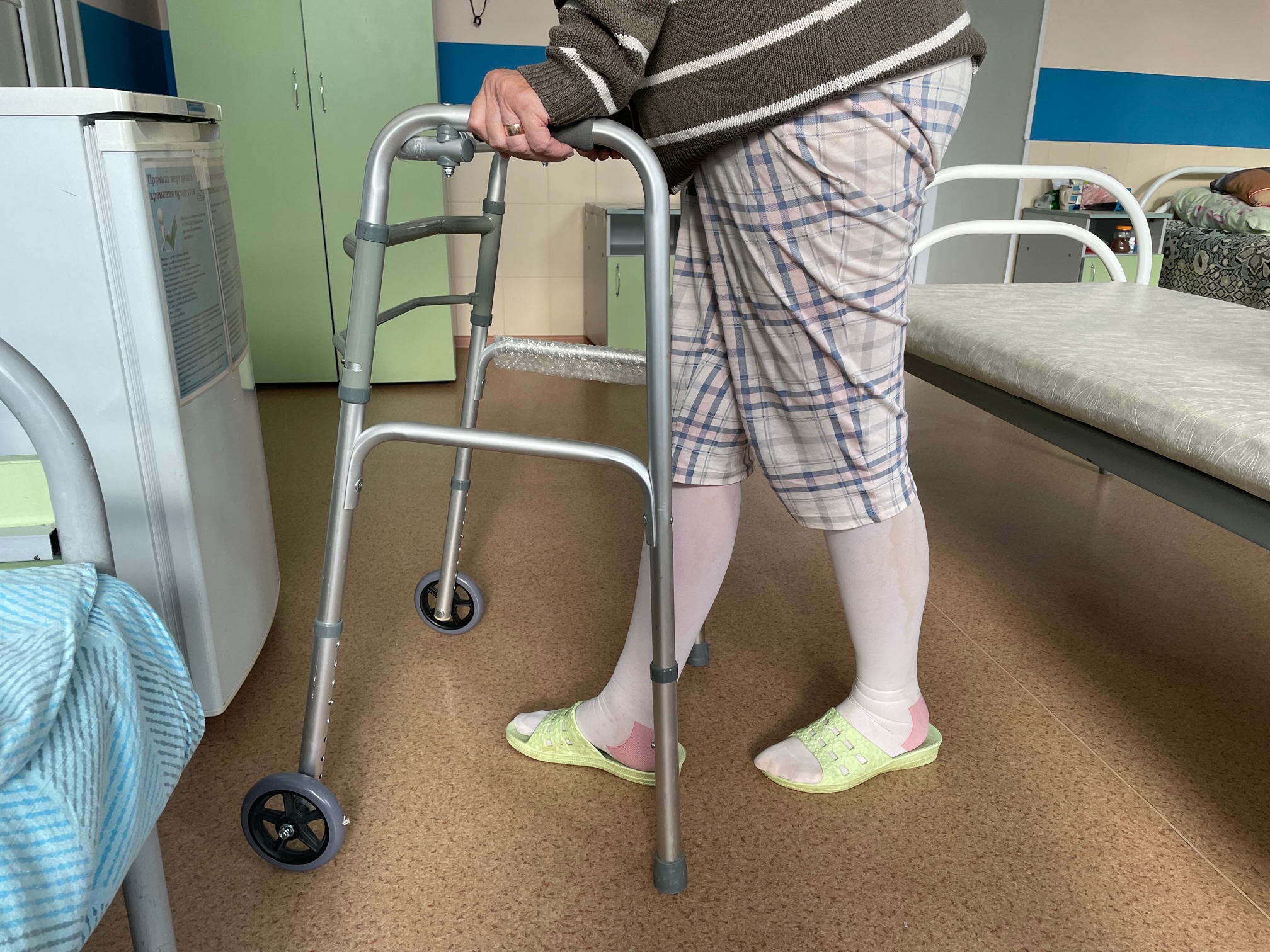 Уральские врачи успешно прооперировали и поставили на ноги за три недели 95-летнюю пациентку, сломавшую ногу