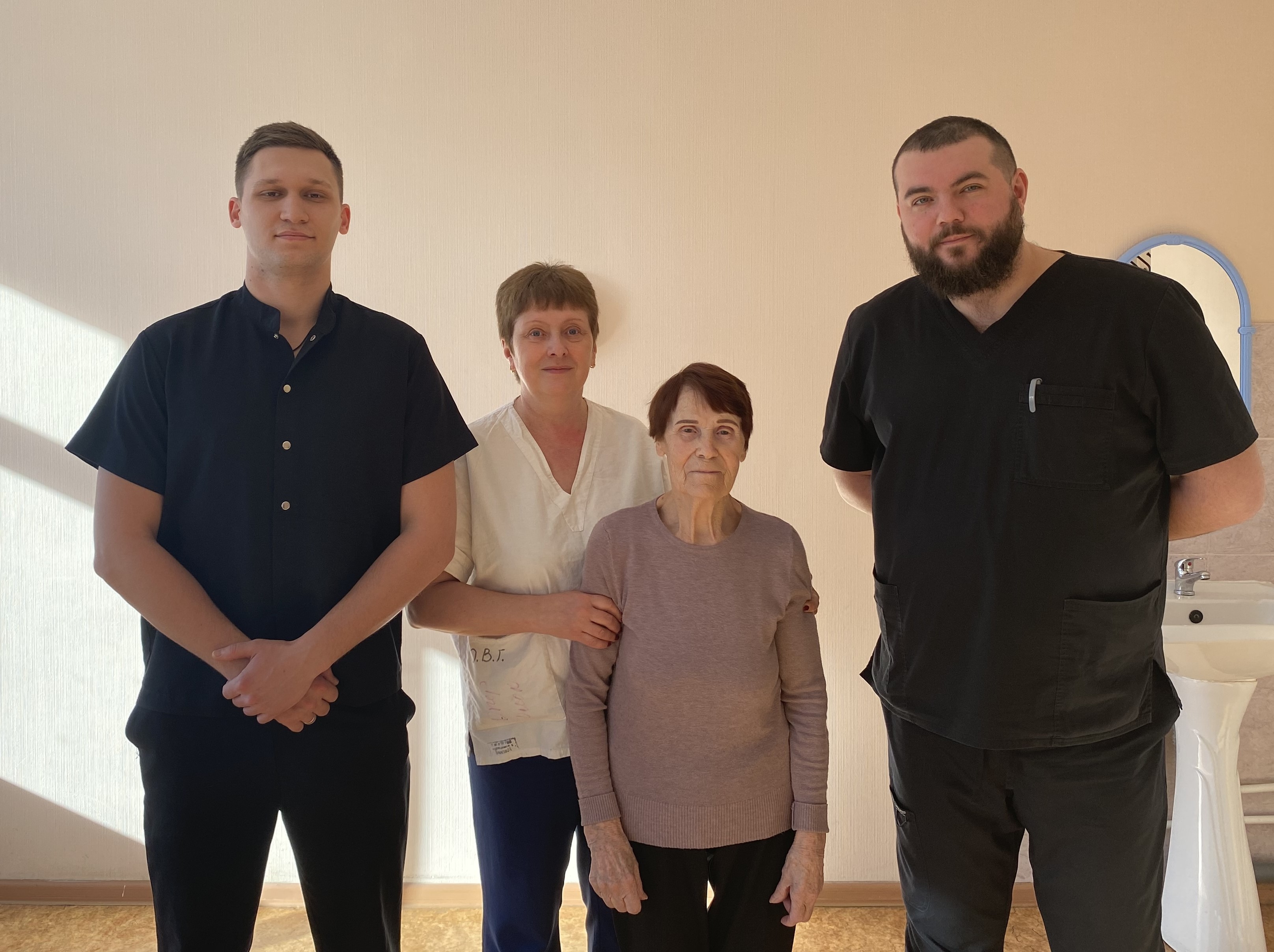 Хирурги екатеринбургской городской больницы №7 провели сложную операцию 93-летней пациентке