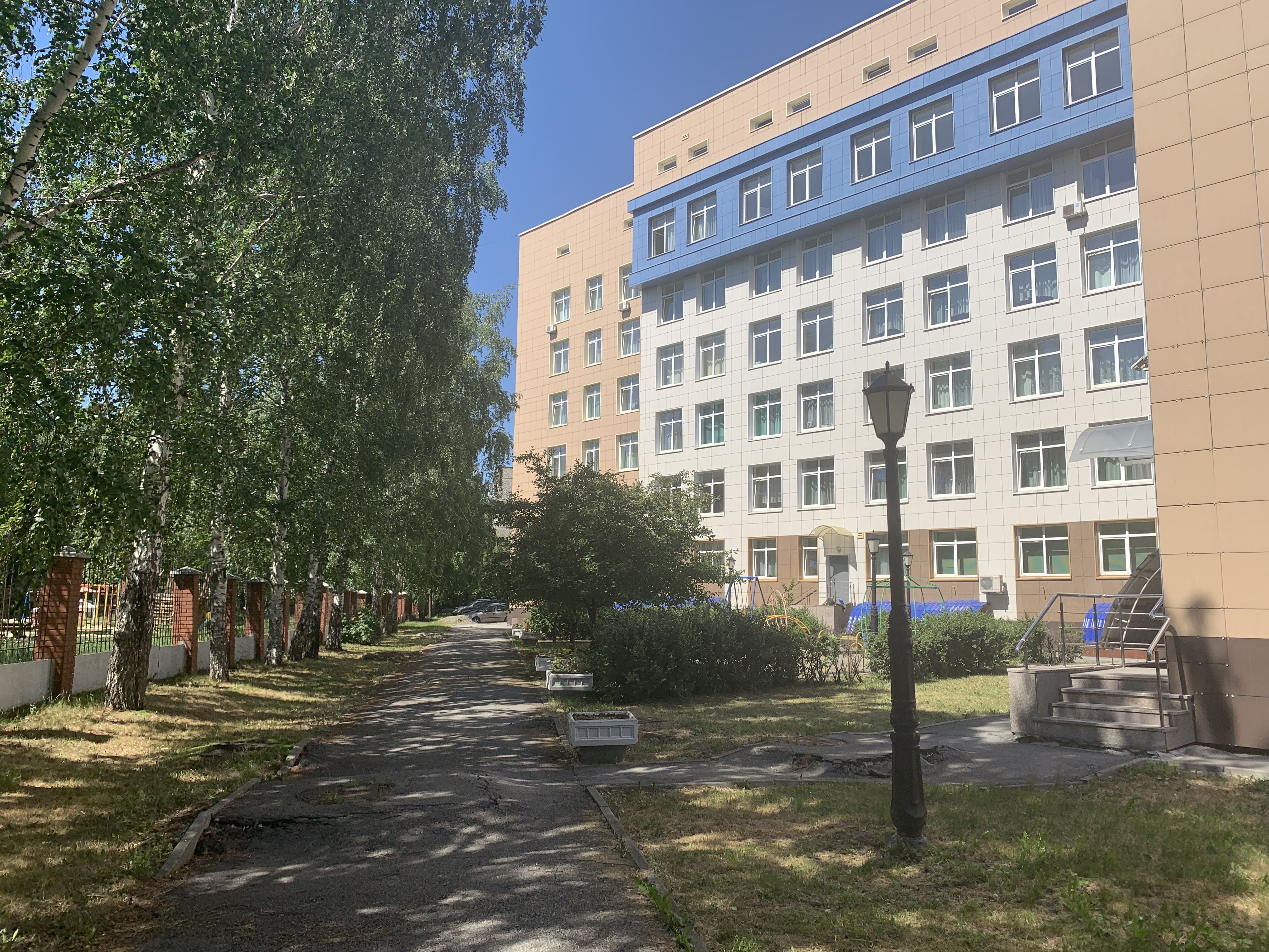 Благодаря усилиям специалистов центра «Бонум» 5-летний малыш, выживший после падения с четвёртого этажа, снова начал ходить