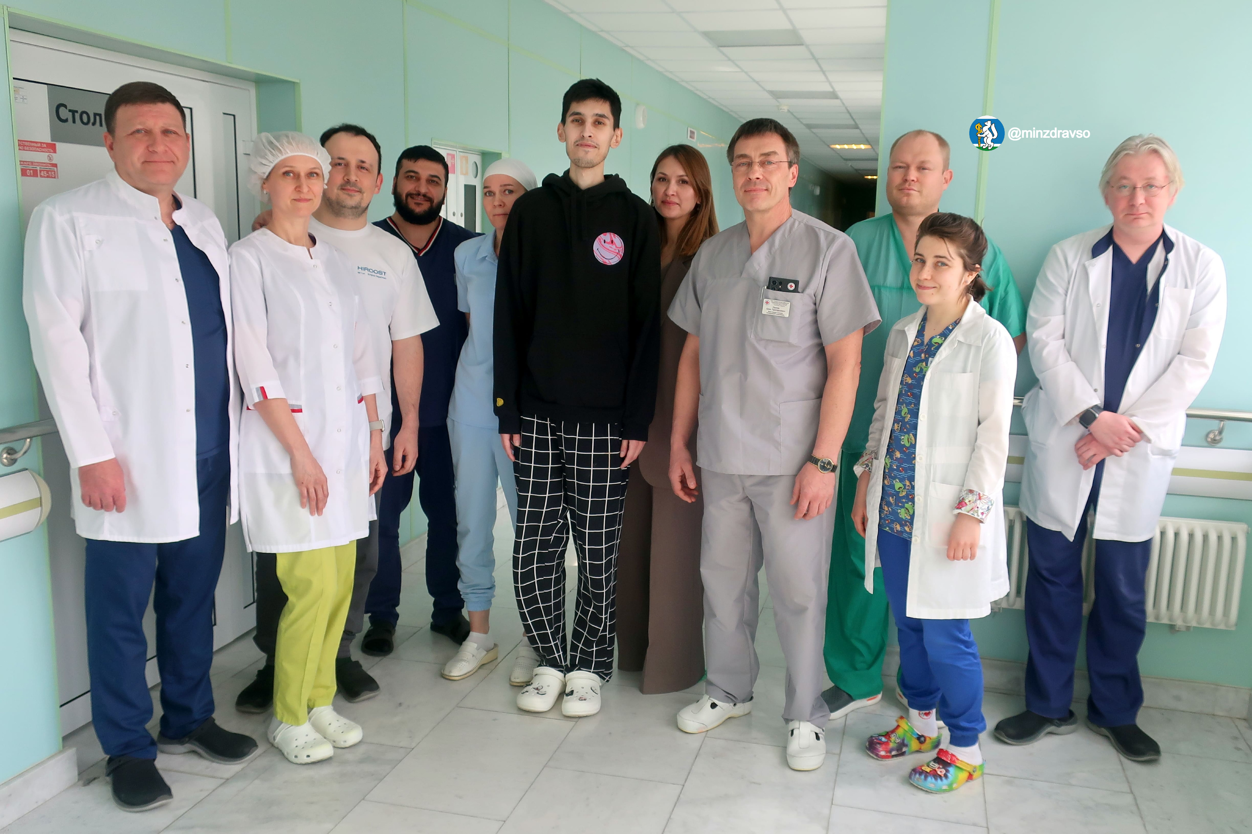 Врачи СОКБ №1 успешно прооперировали пациента с редкой формой рака печени и распространившимся до сердца опухолевым тромбом