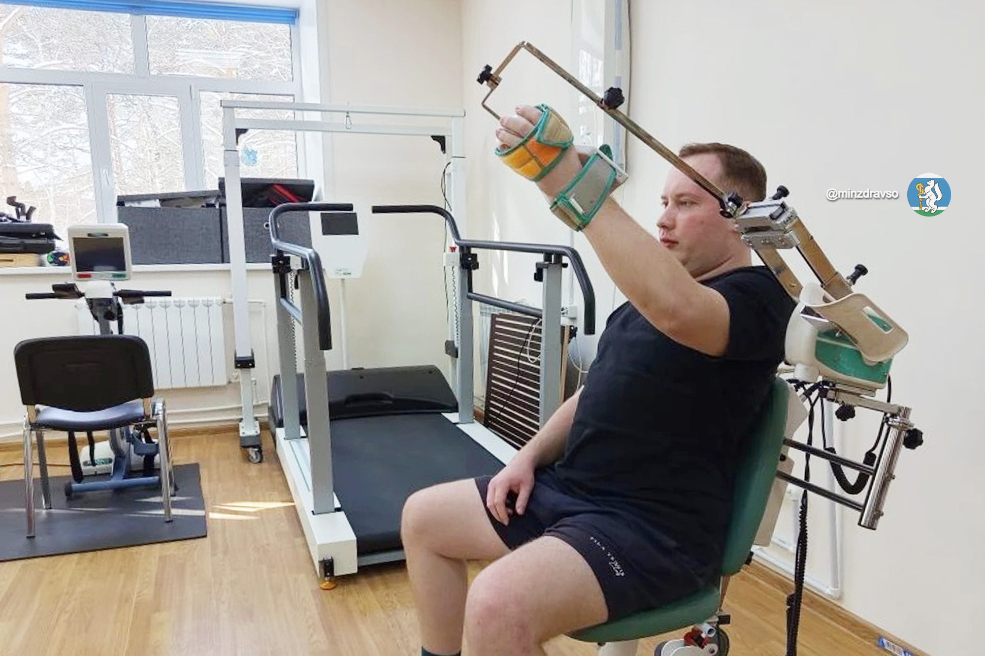 Врачи трёх свердловских больниц восстановили здоровье молодого жителя Рефтинского после аварии на мотоцикле