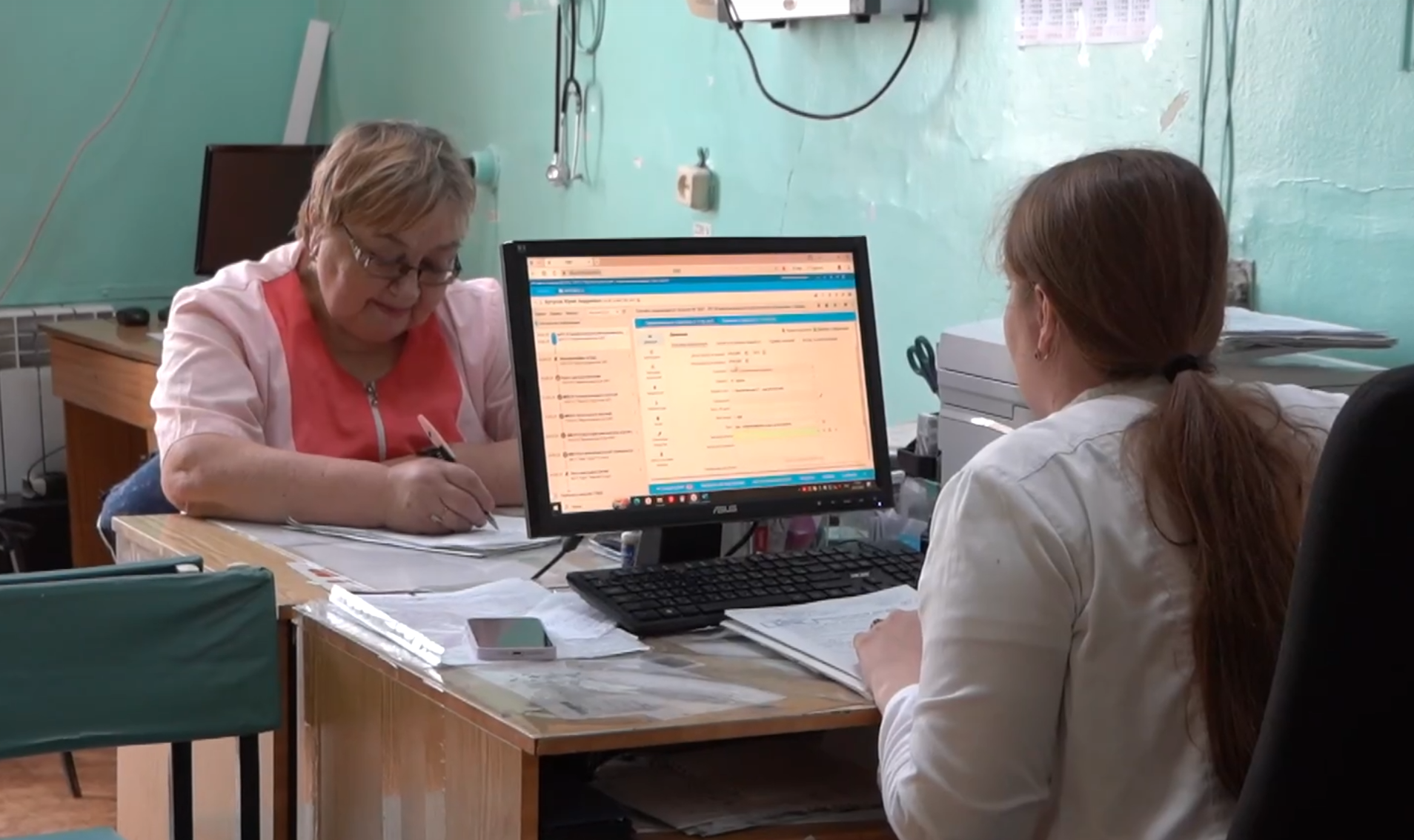 Татьяна Савинова посетила медицинские учреждения Верхней Салды и Нижнего Тагила