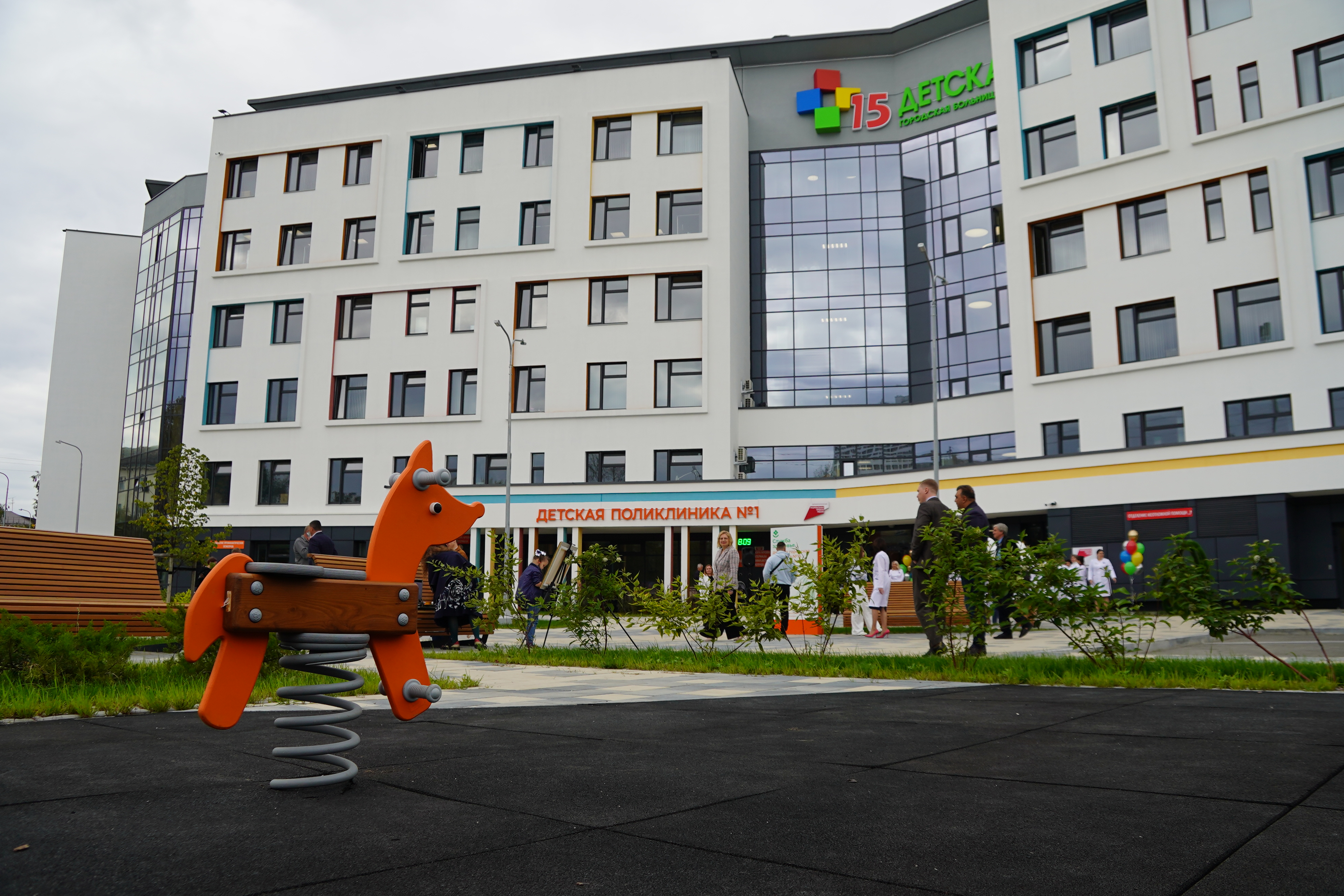  Новая 6-этажная поликлиника открылась в Орджоникидзевском районе Екатеринбурга