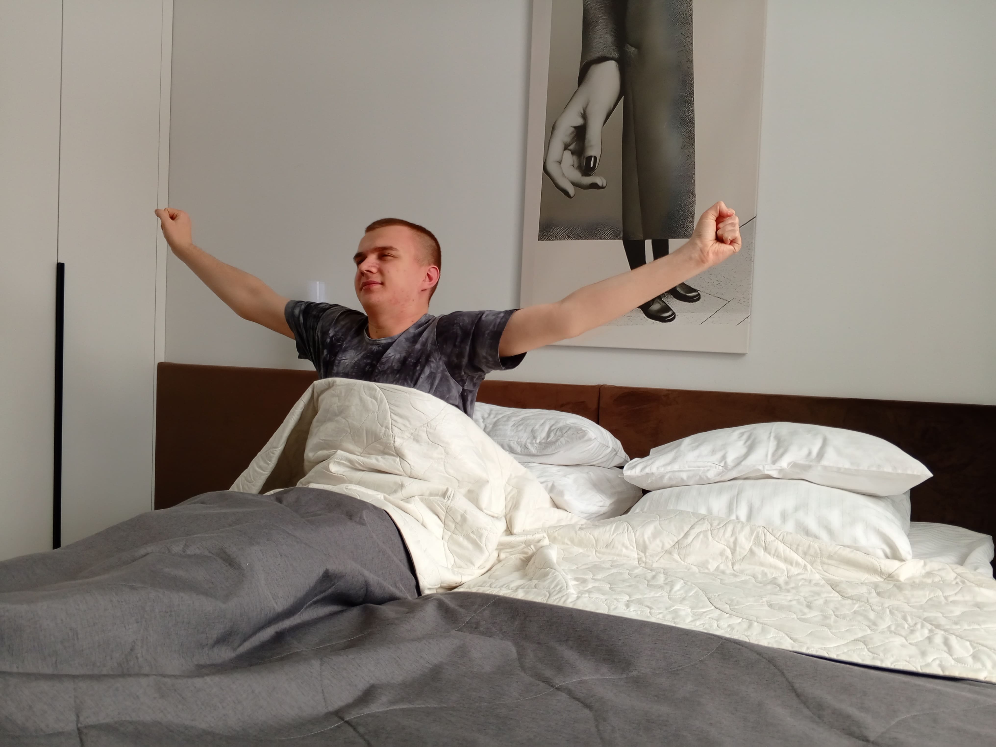 Пора вставать! Как войти в правильный режим сна и бодрствования после новогодних праздников, рассказал свердловский невролог