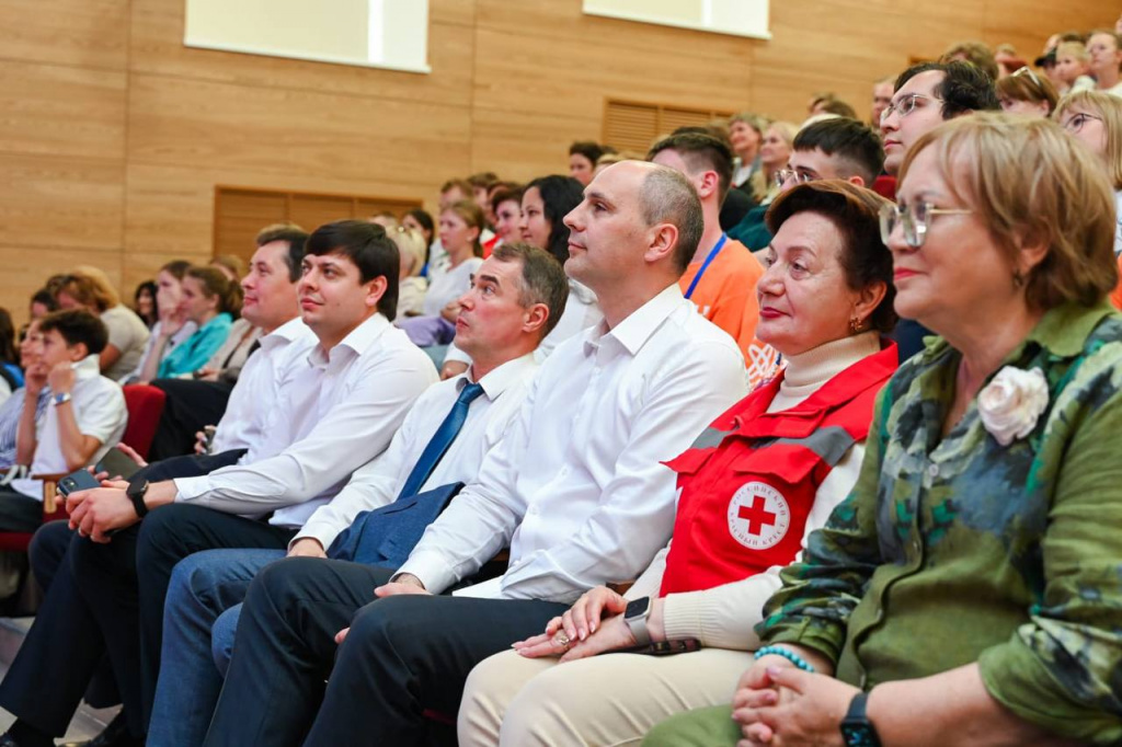 photo_5242702369198829895_y (1).jpg