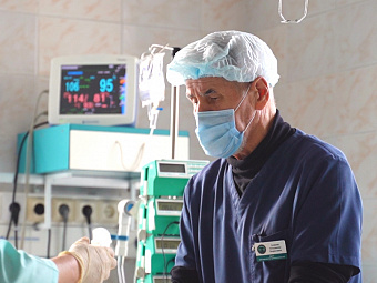 Свердловские медики удостоены специальной премии губернатора Евгения Куйвашева за достижения в сфере здравоохранения