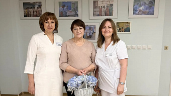 Во благо матери и ребёнка: более полувека операционная медицинская сестра родового отделения помогает спасать жизни