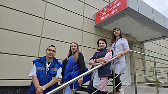 Как одна семья: коллектив отделения неотложной помощи ГКБ №14 всегда готов прийти на помощь свердловчанам