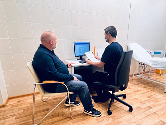 Диспансеризация помогла выявить у жителя Екатеринбурга редкое кожное заболевание, являющееся спутником рака лёгких