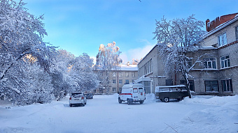По решению Евгения Куйвашева Качканарская центральная районная больница получит новый гараж для автомобилей скорой помощи
