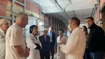 Татьяна Савинова посетила с рабочим визитом ДГКБ №9