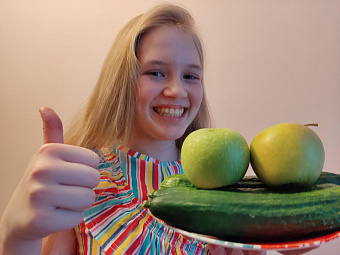 Клетчатке — да, трансжирам — нет: в День здорового пищеварения врач-эндокринолог рассказала, как предотвратить избыточную массу тела у детей