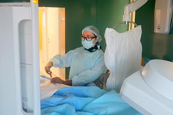 В СОКБ №1 спасли пожилую екатеринбурженку, у которой оторвавшийся фрагмент клапана сердца закупорил мозговую артерию