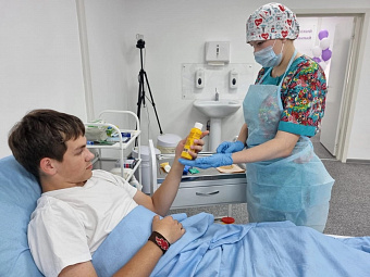 До конца 2023 года Свердловский медколледж обучит по спецпрограмме 180 профессиональных сиделок