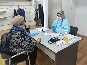 Пункты вакцинации в торговых центрах Екатеринбурга завершают работу