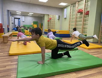 Свердловские врачи и новое современное оборудование помогли 10-летнему Александру, который не мог ходить без боли