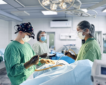 Госпиталь для ветеранов превысил плановые показатели операций на позвоночнике, сообщил Денис Паслер