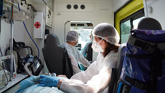 Татьяна Савинова поздравила свердловских сотрудников службы «03» с профессиональным праздником