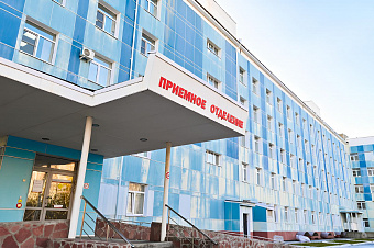 Свердловские хирурги успешно удалили опухоль 87-летней пациентке и избавили её от болей