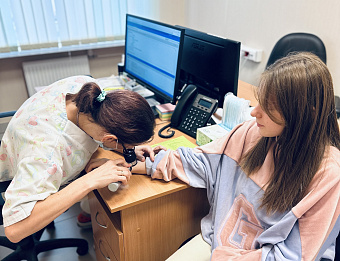 Более 300 человек обследовали три кандидата медицинских наук в ходе онкодерматологического скрининга в Верхнепышминской ЦГБ