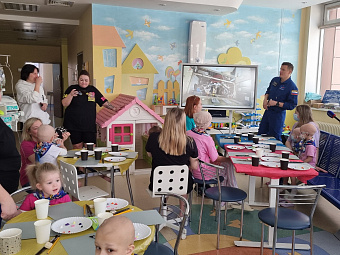 Российский космонавт помог маленьким пациентам Центра детской онкологии и гематологии отправить заветные мечты на орбиту