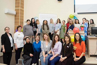 Дарили ленточки, подарки и бесценный опыт: мероприятия для будущих мам в Год семьи прошли в уральских больницах