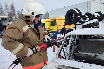 В свердловском Центре медицины катастроф работают 56 аттестованных спасателей, ещё 11 сотрудников получат сертификаты в январе