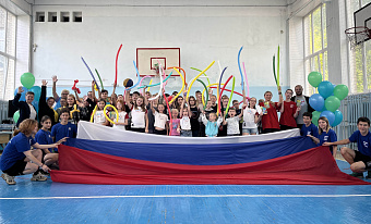 Медики ЦГБ №7 провели спортивное шоу «Мне всё по плечу» в рамках недели популяризации здорового образа жизни среди детей