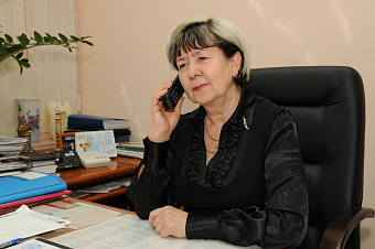 Подготовь домашнюю аптечку к праздникам: советы фармацевта, как пережить новогодние каникулы