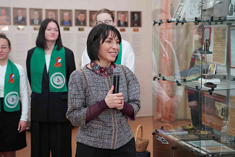 Татьяна Савинова встретилась с ветеранами свердловского здравоохранения в Музее истории медицины