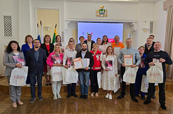 Почётными донорами России стали ещё 13 свердловчан