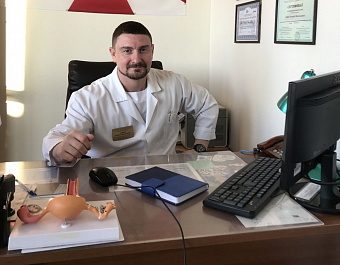 Почти тысяча профильных специалистов свердловских больниц отмечают 15 июля Всероссийский день гинеколога