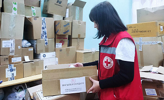 «Повсюду и для всех»: добровольцы старейшей общественной организации России помогают уральцам и беженцам