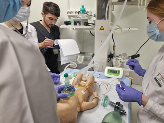 Будущие медики стали участниками чемпионата по реанимации новорождённых крох в первые минуты их жизни