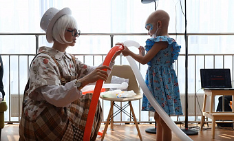 Татьяна Савинова открыла уникальную фотовыставку «Сильнее, чем диагноз»