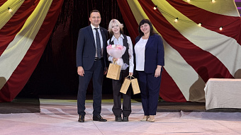 Медики перинатального центра в Нижнем Тагиле встретились с первой девочкой, родившейся в его стенах 15 лет назад