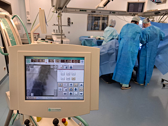 Уральские врачи впервые выполнили коррекцию тяжёлой деформации позвоночника с помощью динамической системы фиксации