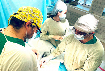 Впервые в Екатеринбурге врачи выполнили сложную операцию 30-летнему ветерану боевых действий с травмой от разрыва мины