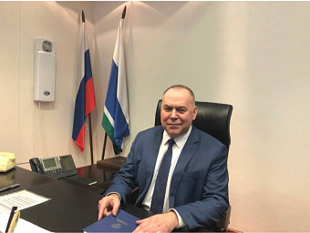 Андрей Карлов поздравил представителей уральского здравоохранения с Днём медицинского работника