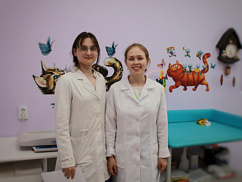 «Лето — время практики»: свердловские студенты-медики учатся профессии в районных больницах