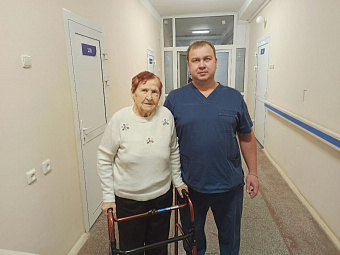 Уральские врачи успешно заменили сустав 96-летней жительнице Полевского в день её рождения