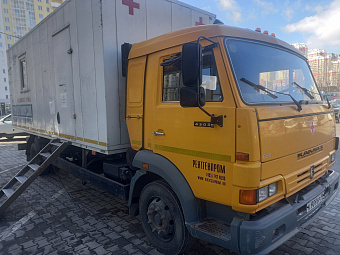 27 тысяч учеников 158 школ Екатеринбурга обследованы в передвижных кабинетах Центра фтизиопульмонологии во время учебного года