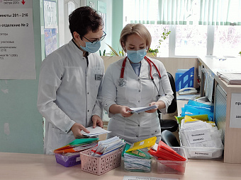 Евгений Куйвашев дал ряд поручений по укреплению кадрового потенциала сферы здравоохранения