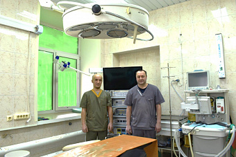 Первую в истории Сухоложской районной больницы операцию выполнили хирурги на новом эндоскопическом оборудовании