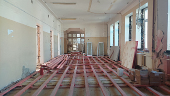 В Первоуральске по национальному проекту «Здравоохранение» строители преображают четыре больничных подразделения